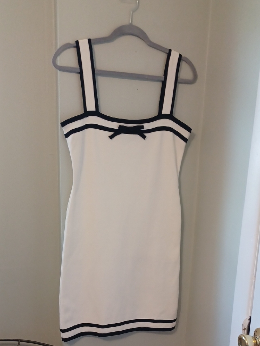 Endless Rose Sz L, fitted, Knitn Bodycon, White Dress with Black Trim Accents